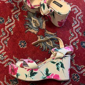 Dolce & Gabbana Canvas Bianca Wedges 37.5